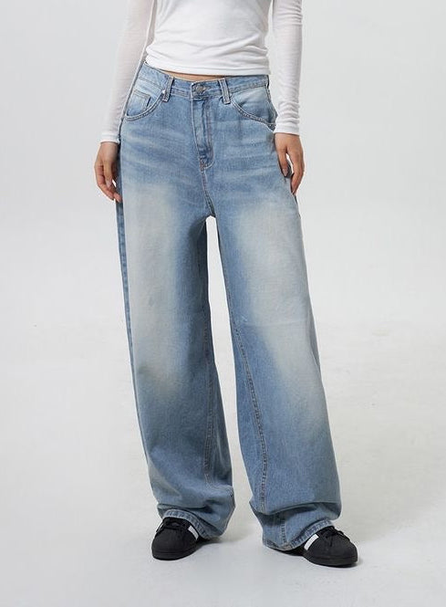 “LIGHT FADED” BAGGY JEANS